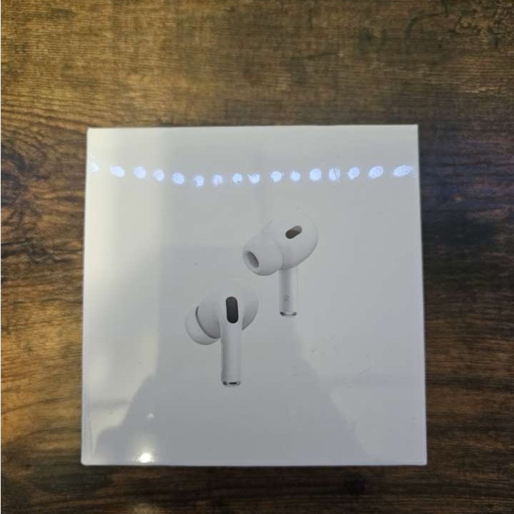 Apple White Earbud Headphones